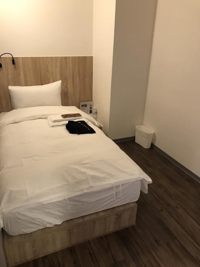 Single Inn-Kaohsiung Station Phòng bức ảnh