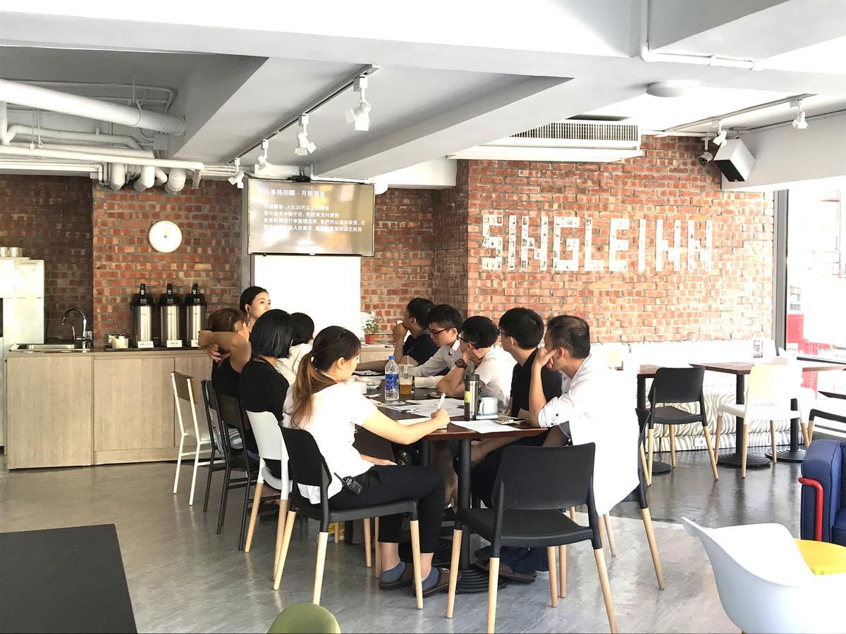 Single Inn-Kaohsiung Station Ngoại thất bức ảnh